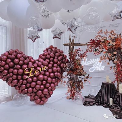 求婚現(xiàn)場(chǎng)氣球藝術(shù)布置與舞臺(tái)造型策劃全攻略